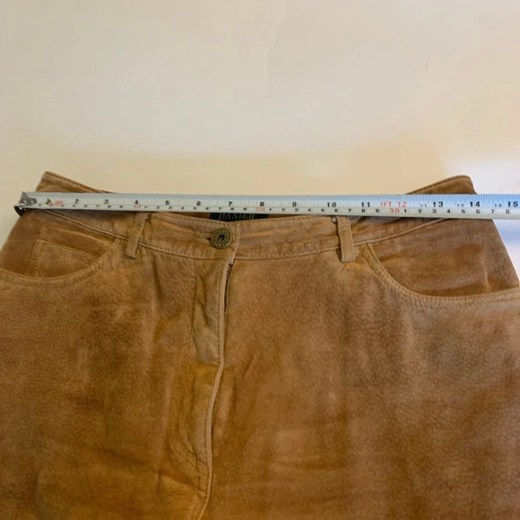 Danier suede straight leg pants  in tan color size 6. - Picture 9 of 11